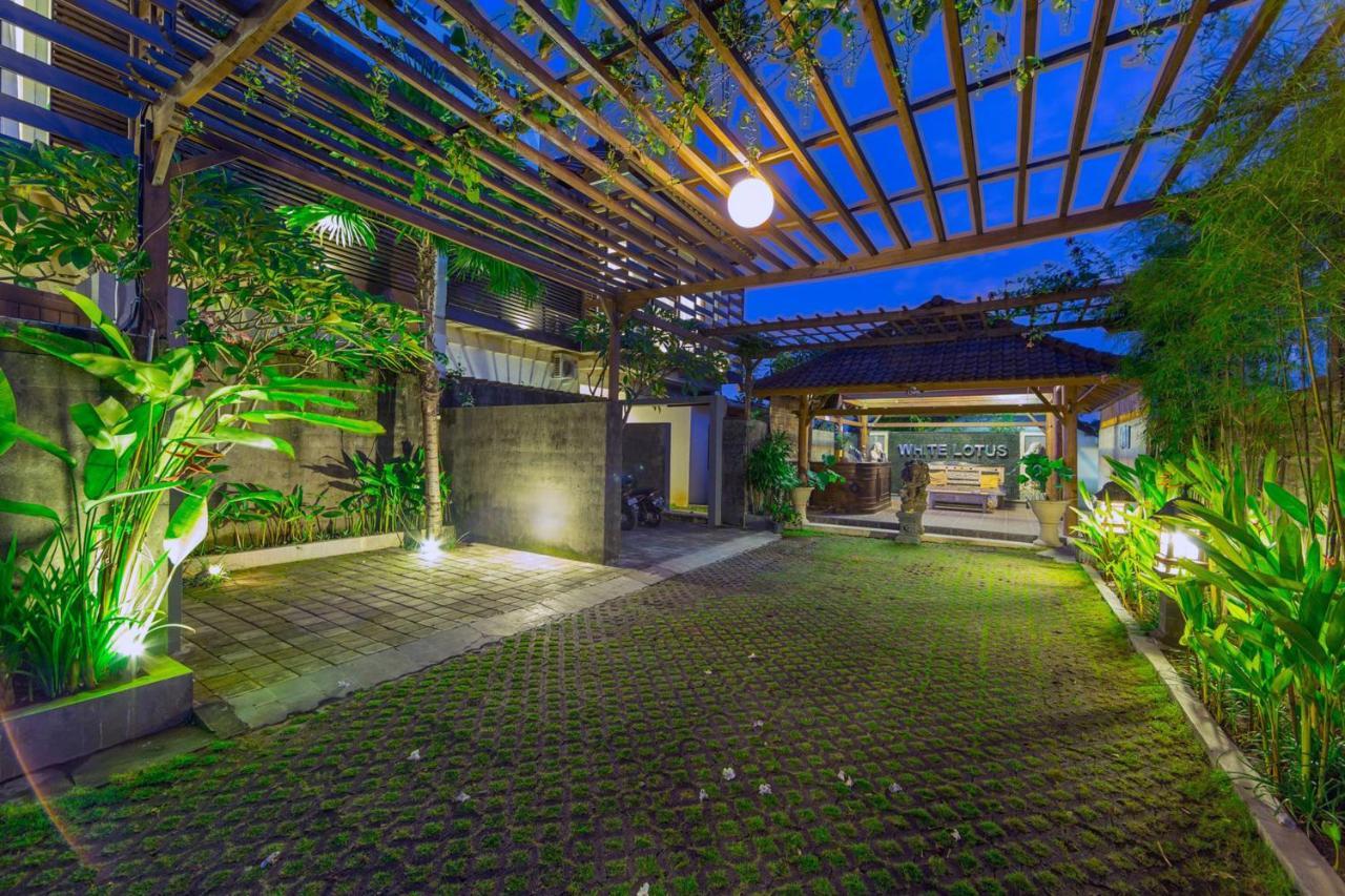 White Lotus Villas Seminyak Eksteriør bilde